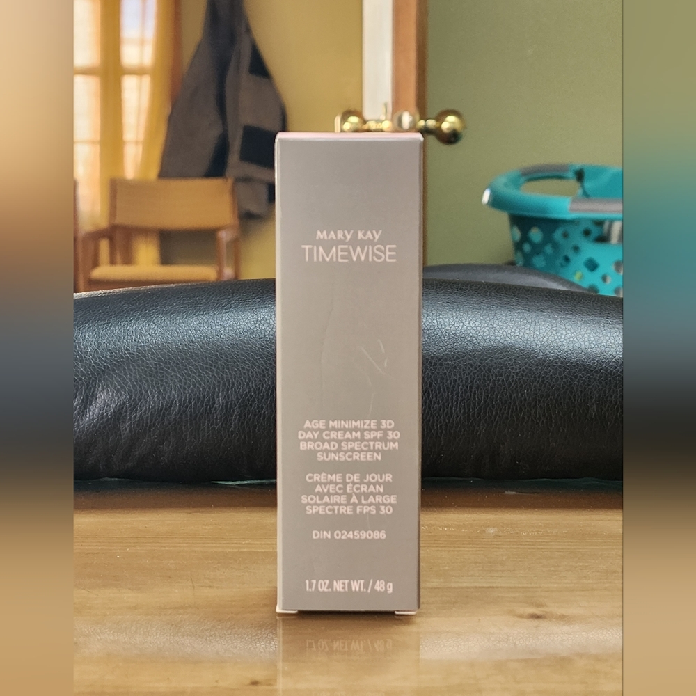 Mary Kay Age Minimizing Day Cream (Non SPF)